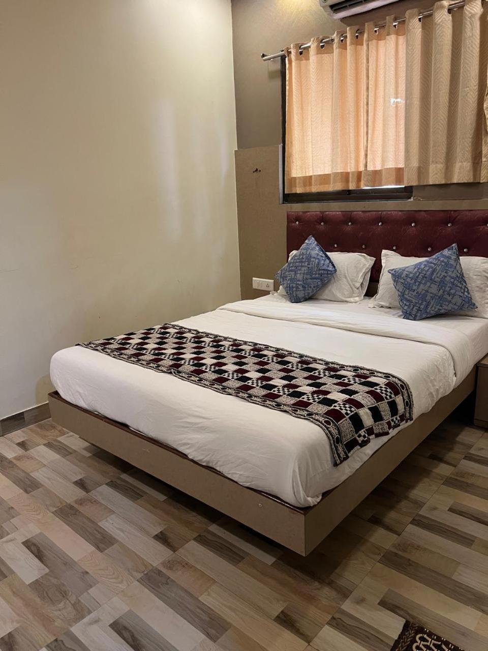Hotel Kf Residency Bombay Exterior foto